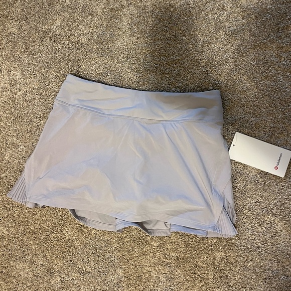 Lululemon Play Off the Pleats Tennis / Golf Skirt - Picture 2 of 4
